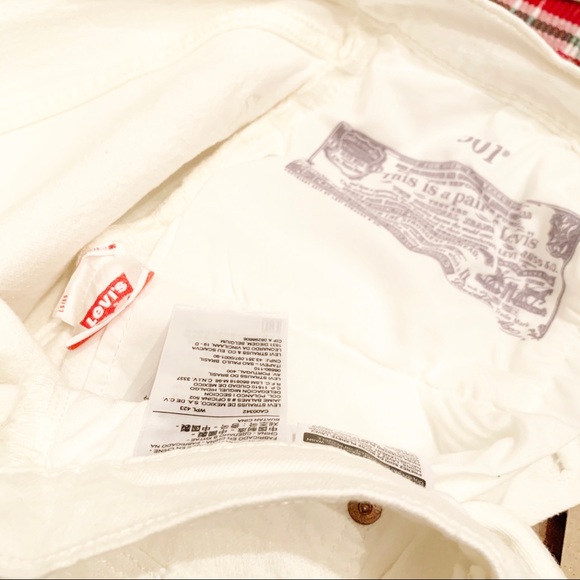 Levi's 501 White Distressed Denim Shorts 29 NWT - Picture 8 of 8